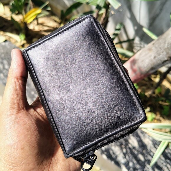 Full-Grain Leather Palm Wallet, Accordion Style with RFID Blocking - Picture 2 of 5